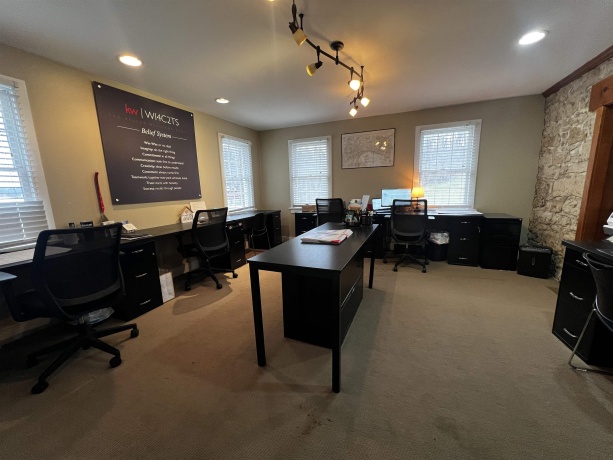 809 Spring (Hwy 20), GALENA, Illinois 61036, ,Mixed Use,For Sale,Spring (Hwy 20),202406701