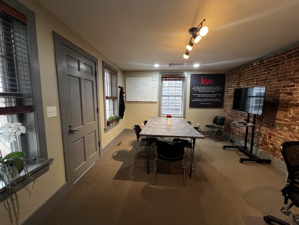 809 Spring (Hwy 20), GALENA, Illinois 61036, ,Mixed Use,For Sale,Spring (Hwy 20),202406701