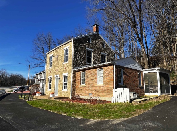 809 Spring (Hwy 20), GALENA, Illinois 61036, ,Mixed Use,For Sale,Spring (Hwy 20),202406701