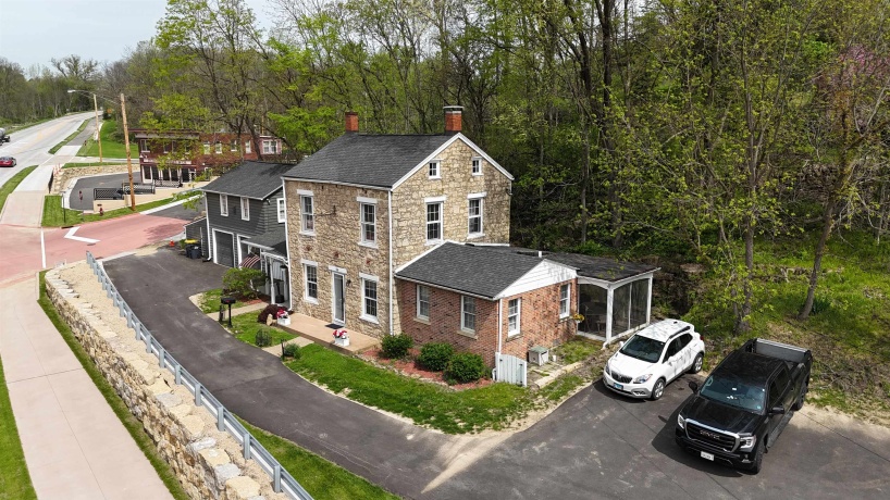 809 Spring (Hwy 20), GALENA, Illinois 61036, ,Mixed Use,For Sale,Spring (Hwy 20),202406701