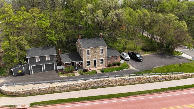 809 Spring (Hwy 20), GALENA, Illinois 61036, ,Mixed Use,For Sale,Spring (Hwy 20),202406701