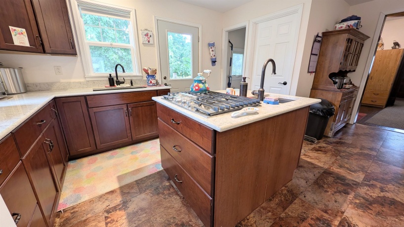 406 Garfield, LEAF RIVER, Illinois 61047, 3 Bedrooms Bedrooms, ,1 BathroomBathrooms,House,For Sale,Garfield,202505363