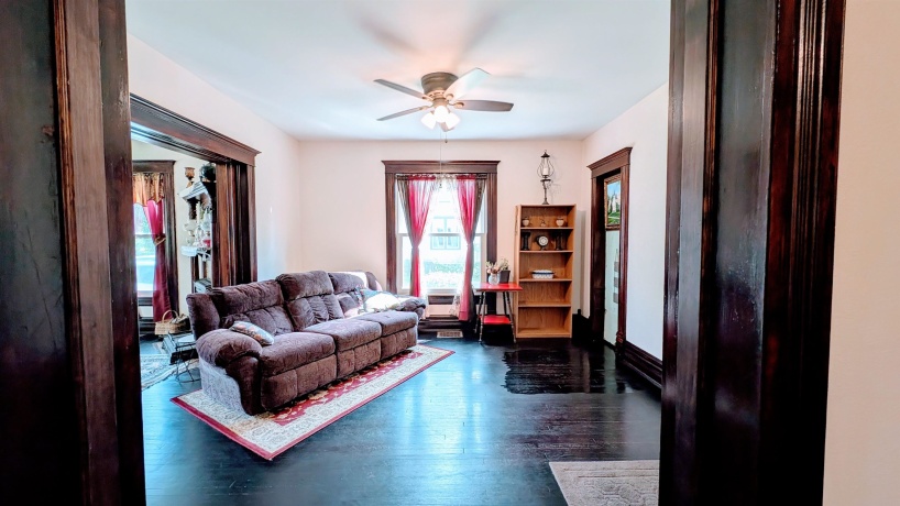 406 Garfield, LEAF RIVER, Illinois 61047, 3 Bedrooms Bedrooms, ,1 BathroomBathrooms,House,For Sale,Garfield,202505363