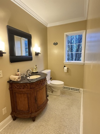 402 Le Fevre, STERLING, Illinois 61081, 5 Bedrooms Bedrooms, ,3 BathroomsBathrooms,House,For Sale,Le Fevre,202505365