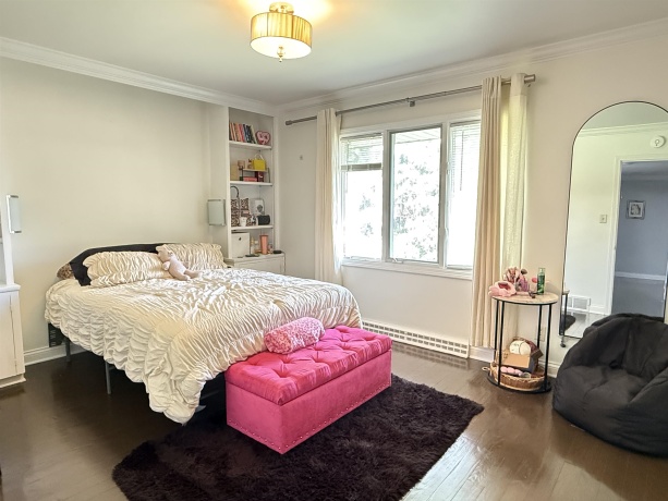 402 Le Fevre, STERLING, Illinois 61081, 5 Bedrooms Bedrooms, ,3 BathroomsBathrooms,House,For Sale,Le Fevre,202505365