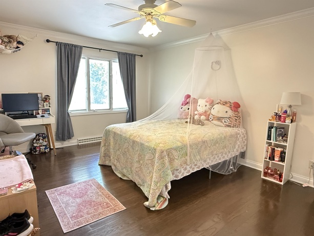 402 Le Fevre, STERLING, Illinois 61081, 5 Bedrooms Bedrooms, ,3 BathroomsBathrooms,House,For Sale,Le Fevre,202505365