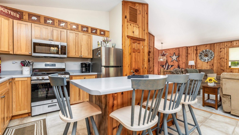 9A211 Walnut, APPLE RIVER, Illinois 61001, 4 Bedrooms Bedrooms, ,3 BathroomsBathrooms,House,For Sale,Walnut,202505383