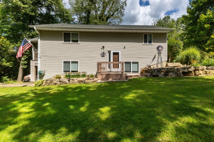 9A211 Walnut, APPLE RIVER, Illinois 61001, 4 Bedrooms Bedrooms, ,3 BathroomsBathrooms,House,For Sale,Walnut,202505383