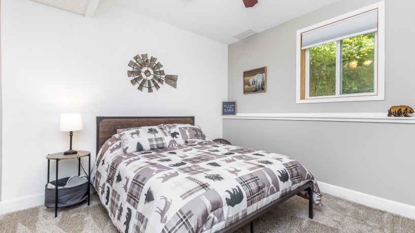 9A211 Walnut, APPLE RIVER, Illinois 61001, 4 Bedrooms Bedrooms, ,3 BathroomsBathrooms,House,For Sale,Walnut,202505383