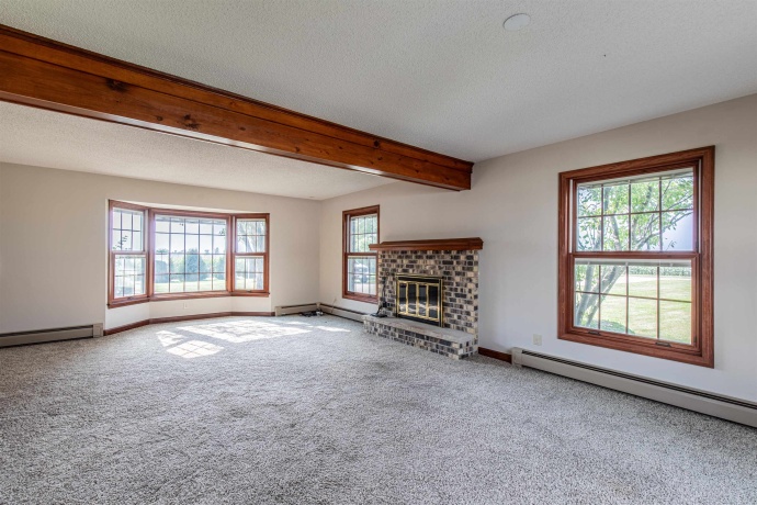 35588 2300, MENDOTA, Illinois 61342, 3 Bedrooms Bedrooms, ,2 BathroomsBathrooms,House,For Sale,2300,202505394