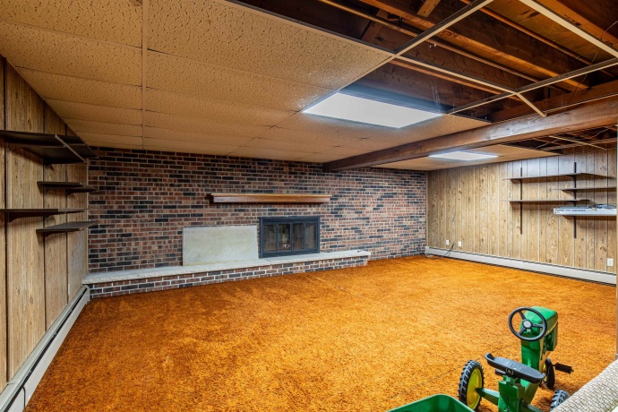 35588 2300, MENDOTA, Illinois 61342, 3 Bedrooms Bedrooms, ,2 BathroomsBathrooms,House,For Sale,2300,202505394