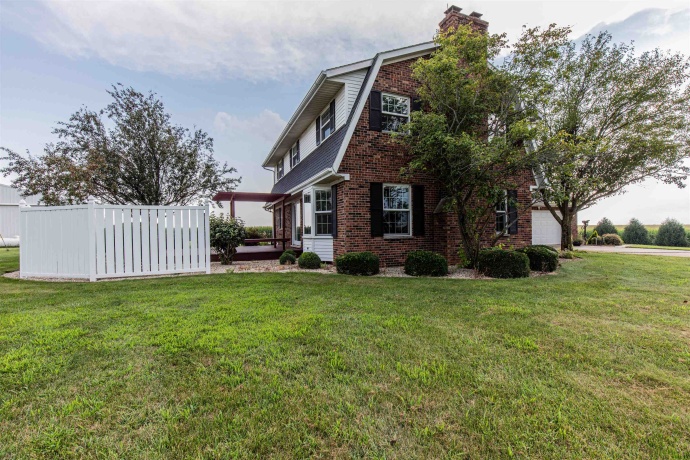 35588 2300, MENDOTA, Illinois 61342, 3 Bedrooms Bedrooms, ,2 BathroomsBathrooms,House,For Sale,2300,202505394