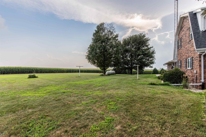 35588 2300, MENDOTA, Illinois 61342, 3 Bedrooms Bedrooms, ,2 BathroomsBathrooms,House,For Sale,2300,202505394