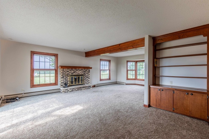 35588 2300, MENDOTA, Illinois 61342, 3 Bedrooms Bedrooms, ,2 BathroomsBathrooms,House,For Sale,2300,202505394