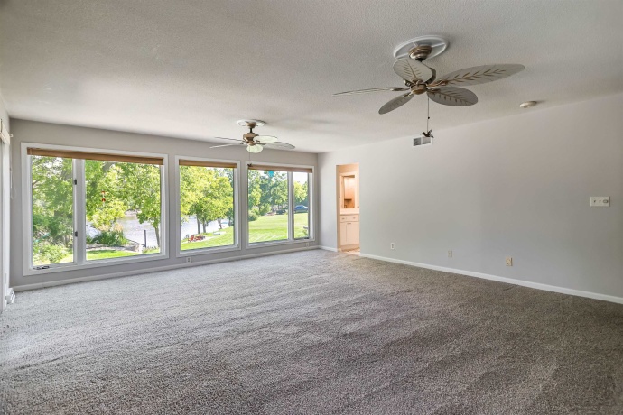 9525 BRENDA, ROSCOE, Illinois 61073, 4 Bedrooms Bedrooms, ,3 BathroomsBathrooms,House,For Sale,BRENDA,202505395