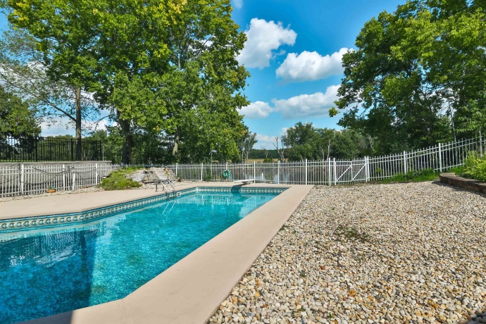 9525 BRENDA, ROSCOE, Illinois 61073, 4 Bedrooms Bedrooms, ,3 BathroomsBathrooms,House,For Sale,BRENDA,202505395