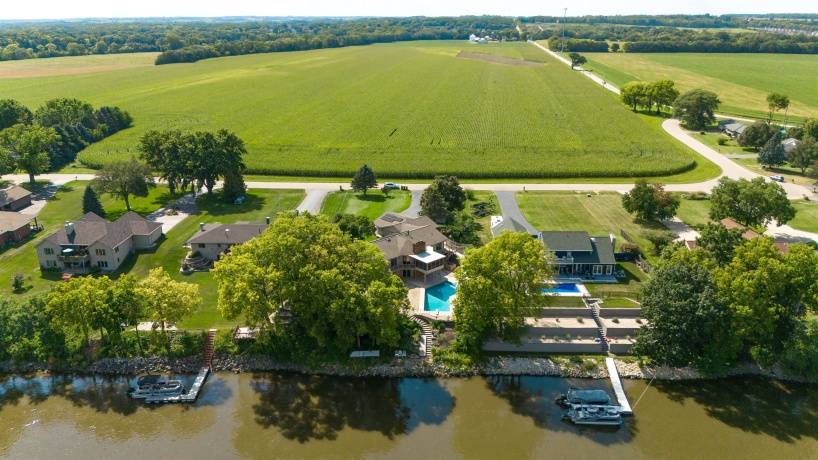 9525 BRENDA, ROSCOE, Illinois 61073, 4 Bedrooms Bedrooms, ,3 BathroomsBathrooms,House,For Sale,BRENDA,202505395