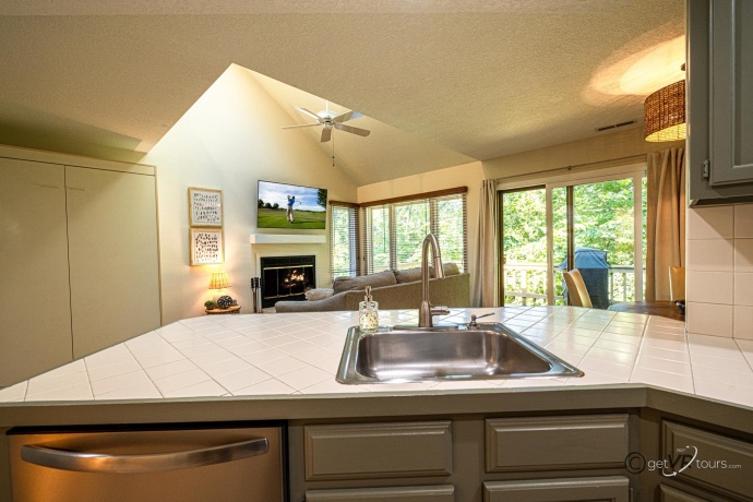 106 Walnut Hill, GALENA, Illinois 61036, 1 Bedroom Bedrooms, ,2 BathroomsBathrooms,Condominium,For Sale,Walnut Hill,202505404