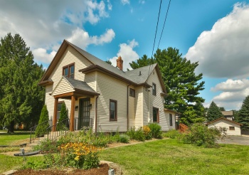 6684 NEWBURG, ROCKFORD, Illinois 61108, 3 Bedrooms Bedrooms, ,1 BathroomBathrooms,House,For Sale,NEWBURG,202505412