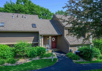 115 East Point, GALENA, Illinois 61036, 1 Bedroom Bedrooms, ,2 BathroomsBathrooms,Condominium,For Sale,East Point,202505418