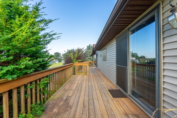 1005 Autumn, LAKE SUMMERSET, Illinois 61019, 3 Bedrooms Bedrooms, ,3 BathroomsBathrooms,House,For Sale,Autumn,202505450