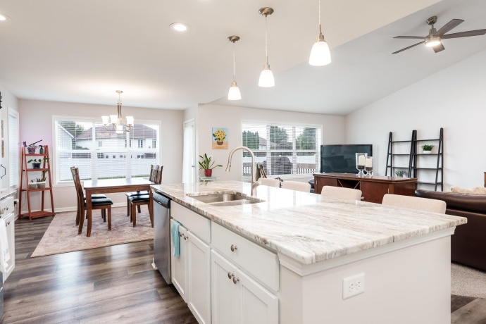 779 Boz, BELVIDERE, Illinois 61008, 4 Bedrooms Bedrooms, ,3 BathroomsBathrooms,House,For Sale,Boz,202505451