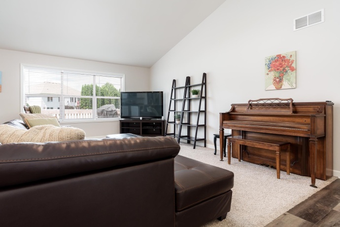 779 Boz, BELVIDERE, Illinois 61008, 4 Bedrooms Bedrooms, ,3 BathroomsBathrooms,House,For Sale,Boz,202505451