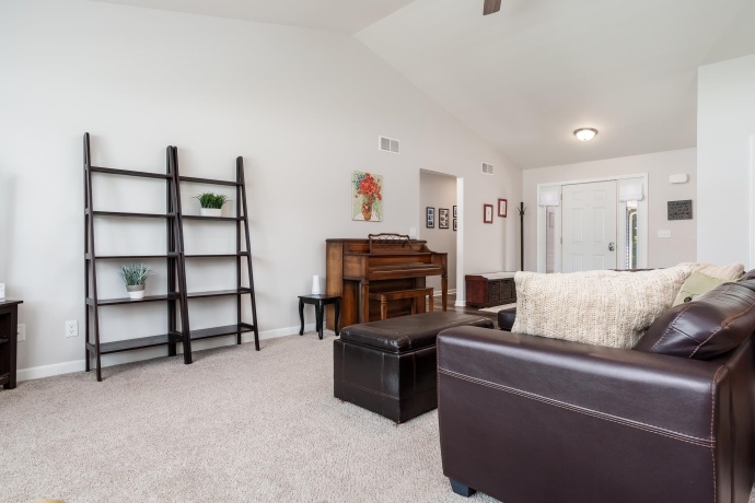 779 Boz, BELVIDERE, Illinois 61008, 4 Bedrooms Bedrooms, ,3 BathroomsBathrooms,House,For Sale,Boz,202505451