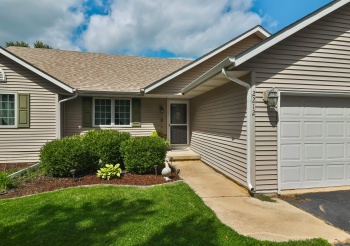 2212 CANDLEWICK DR SE, POPLAR GROVE, Illinois 61065, 3 Bedrooms Bedrooms, ,2 BathroomsBathrooms,House,For Sale,CANDLEWICK DR SE,202505465