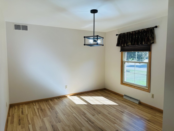 219 Palm, LENA, Illinois 61048, 3 Bedrooms Bedrooms, ,2 BathroomsBathrooms,House,For Sale,Palm,202505472