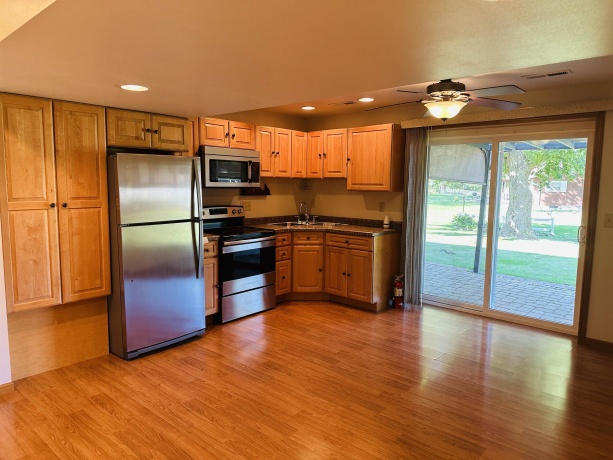 219 Palm, LENA, Illinois 61048, 3 Bedrooms Bedrooms, ,2 BathroomsBathrooms,House,For Sale,Palm,202505472