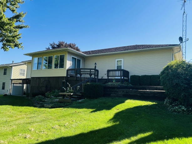 219 Palm, LENA, Illinois 61048, 3 Bedrooms Bedrooms, ,2 BathroomsBathrooms,House,For Sale,Palm,202505472