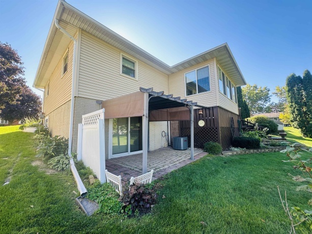 219 Palm, LENA, Illinois 61048, 3 Bedrooms Bedrooms, ,2 BathroomsBathrooms,House,For Sale,Palm,202505472