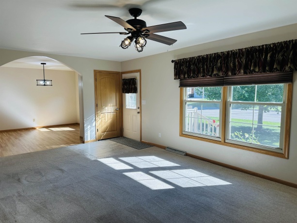 219 Palm, LENA, Illinois 61048, 3 Bedrooms Bedrooms, ,2 BathroomsBathrooms,House,For Sale,Palm,202505472