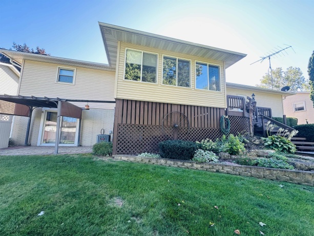 219 Palm, LENA, Illinois 61048, 3 Bedrooms Bedrooms, ,2 BathroomsBathrooms,House,For Sale,Palm,202505473