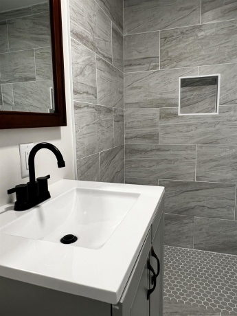 4784 Jade, ROCKFORD, Illinois 61102, 3 Bedrooms Bedrooms, ,2 BathroomsBathrooms,House,For Sale,Jade,202505483