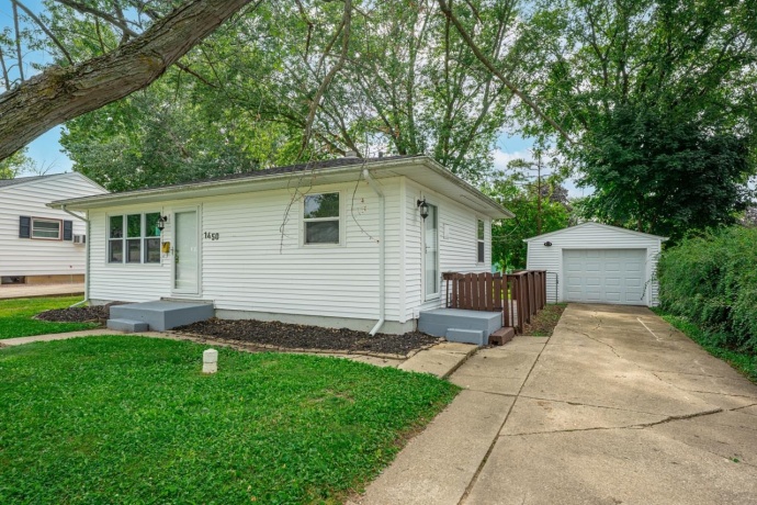 1450 Winter, FREEPORT, Illinois 61032, 2 Bedrooms Bedrooms, ,1 BathroomBathrooms,House,For Sale,Winter,202505485