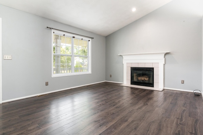 1996 Broadmoor, ROCKTON, Illinois 61072, 3 Bedrooms Bedrooms, ,2 BathroomsBathrooms,House,For Sale,Broadmoor,202505489