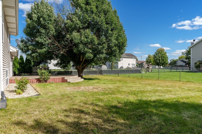 1996 Broadmoor, ROCKTON, Illinois 61072, 3 Bedrooms Bedrooms, ,2 BathroomsBathrooms,House,For Sale,Broadmoor,202505489