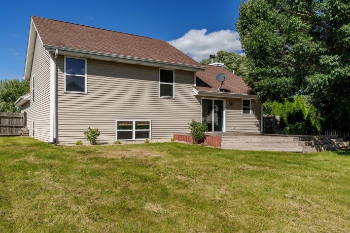 1996 Broadmoor, ROCKTON, Illinois 61072, 3 Bedrooms Bedrooms, ,2 BathroomsBathrooms,House,For Sale,Broadmoor,202505489