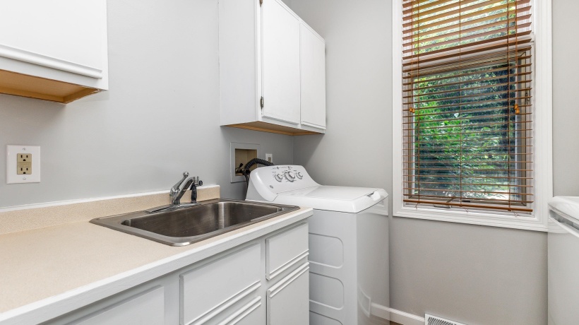 11325 Golf View, GALENA, Illinois 61036, 5 Bedrooms Bedrooms, ,4 BathroomsBathrooms,House,For Sale,Golf View,202505494