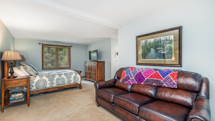 11325 Golf View, GALENA, Illinois 61036, 5 Bedrooms Bedrooms, ,4 BathroomsBathrooms,House,For Sale,Golf View,202505494