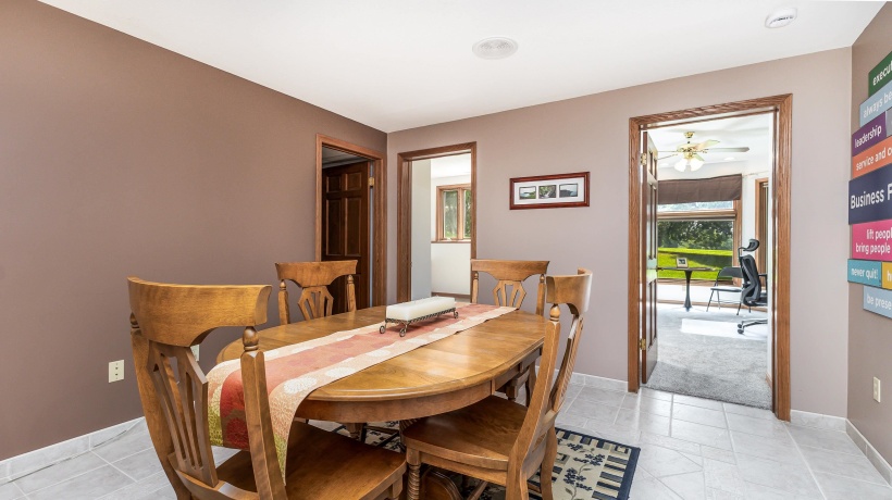 11325 Golf View, GALENA, Illinois 61036, 5 Bedrooms Bedrooms, ,4 BathroomsBathrooms,House,For Sale,Golf View,202505494