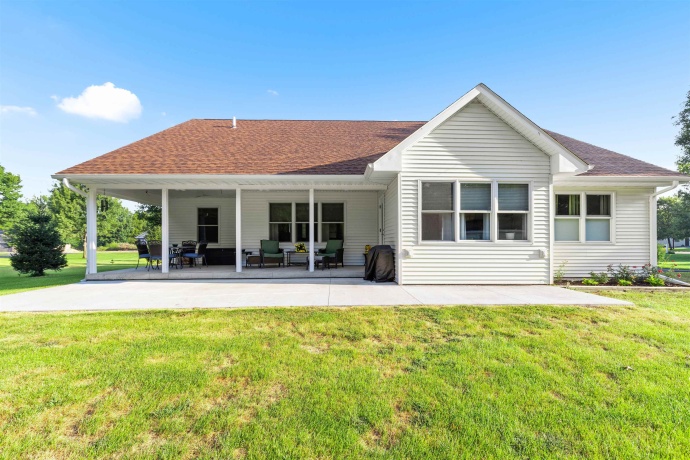 113 Taylor, THOMSON, Illinois 61285, 3 Bedrooms Bedrooms, ,2 BathroomsBathrooms,House,For Sale,Taylor,202505511