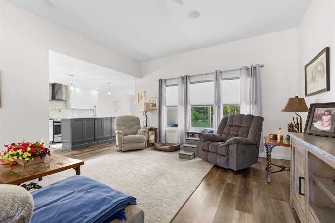 113 Taylor, THOMSON, Illinois 61285, 3 Bedrooms Bedrooms, ,2 BathroomsBathrooms,House,For Sale,Taylor,202505511