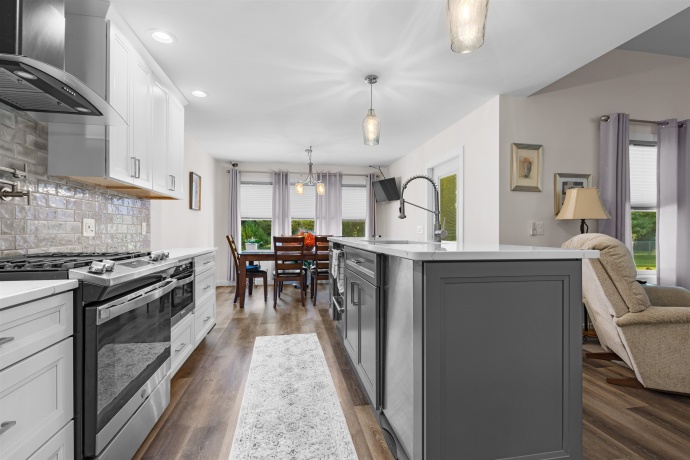 113 Taylor, THOMSON, Illinois 61285, 3 Bedrooms Bedrooms, ,2 BathroomsBathrooms,House,For Sale,Taylor,202505511