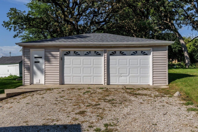 N561 Pleasant, Linn, Wisconsin 53195, 4 Bedrooms Bedrooms, ,2 BathroomsBathrooms,House,For Sale,Pleasant,202505532