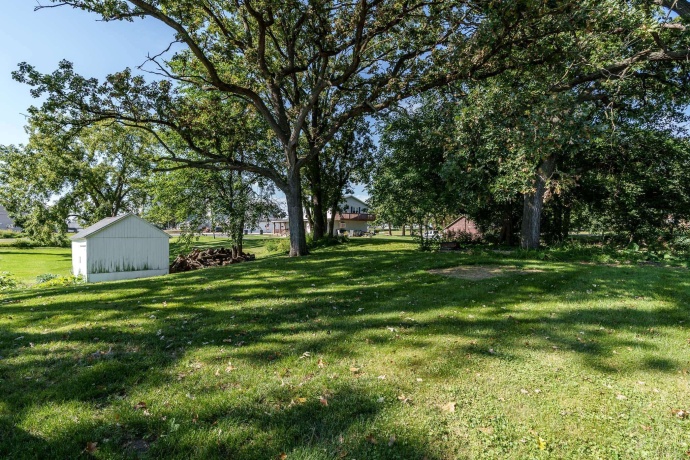 N561 Pleasant, Linn, Wisconsin 53195, 4 Bedrooms Bedrooms, ,2 BathroomsBathrooms,House,For Sale,Pleasant,202505532