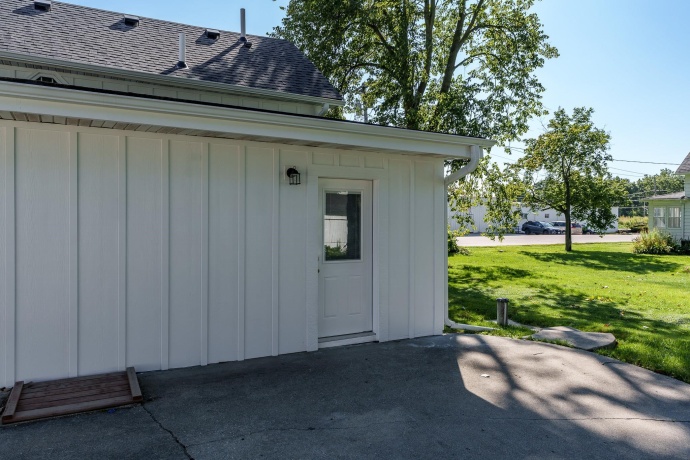 N561 Pleasant, Linn, Wisconsin 53195, 4 Bedrooms Bedrooms, ,2 BathroomsBathrooms,House,For Sale,Pleasant,202505532