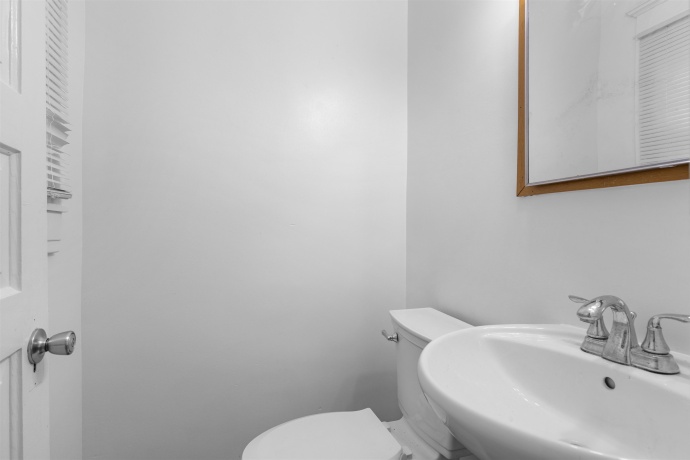 1339 Crosby, ROCKFORD, Illinois 61107, 2 Bedrooms Bedrooms, ,1 BathroomBathrooms,House,For Sale,Crosby,202505542